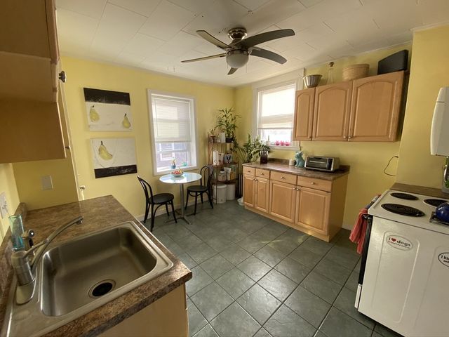 136 Broadway 3, Somerville, MA 02145