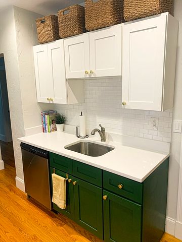23 Elm St 1, Boston, MA 02122
