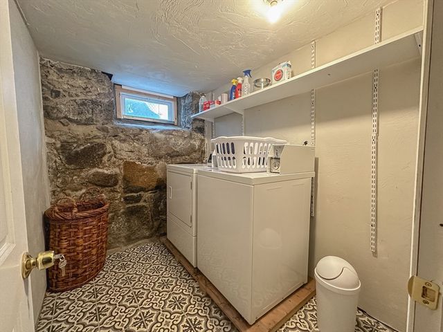23 Elm St 1, Boston, MA 02122