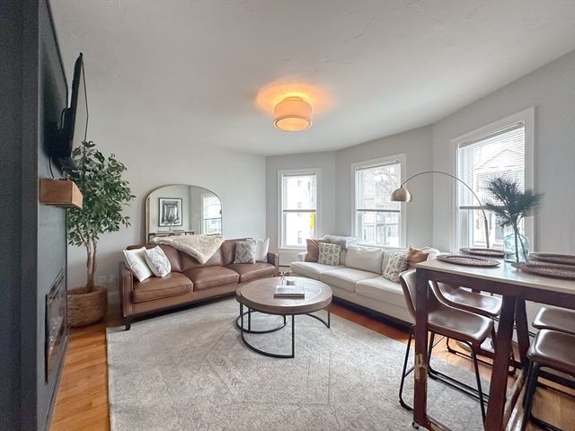 23 Elm St 1, Boston, MA 02122