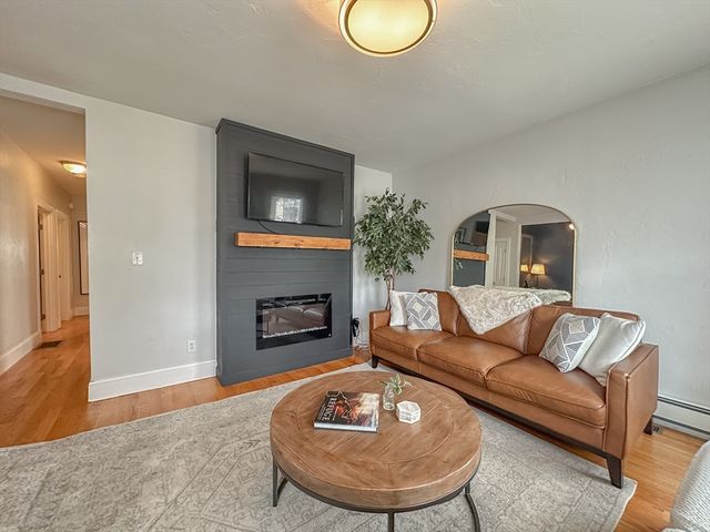 23 Elm St 1, Boston, MA 02122