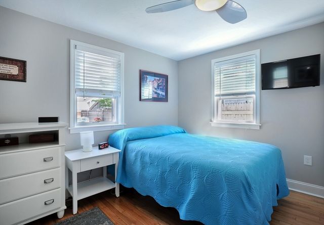 9 G St, Hull, MA 02045