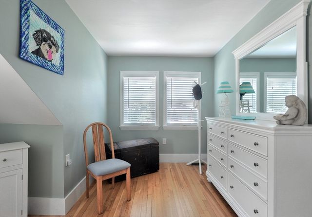 9 G St, Hull, MA 02045