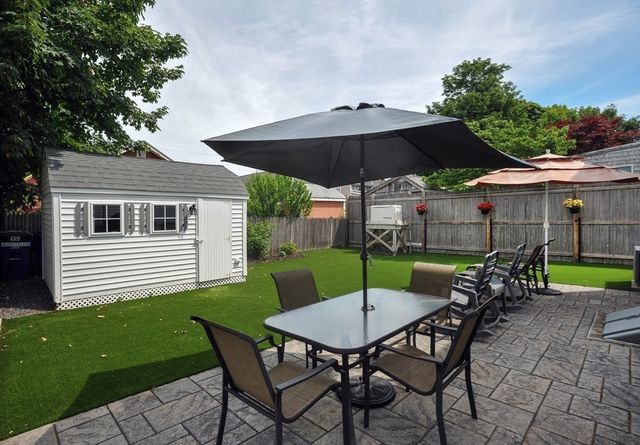 9 G St, Hull, MA 02045