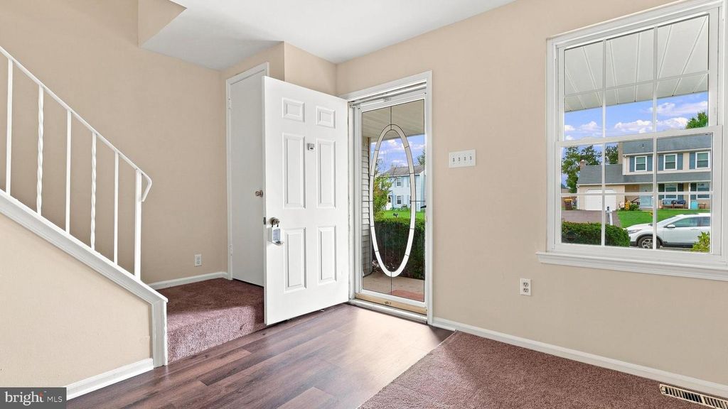 431 WINDSOR DR, HARLEYSVILLE, PA 19438 — photo 5