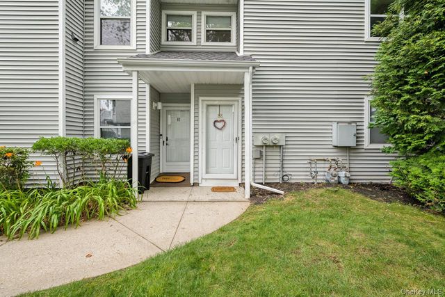 88 Leeward Court, Port Jefferson, NY 11777