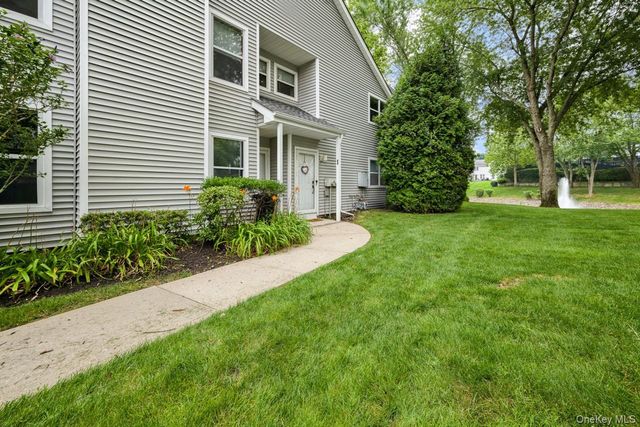 88 Leeward Court, Port Jefferson, NY 11777