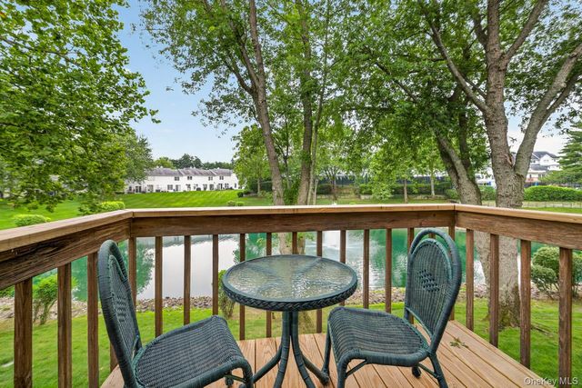 88 Leeward Court, Port Jefferson, NY 11777