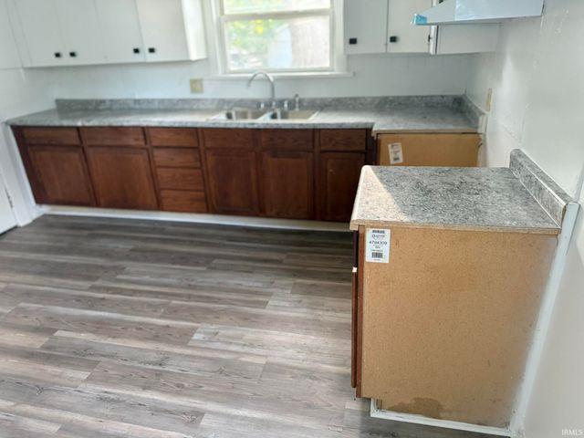 2323 N Clinton Street, Fort Wayne, IN 46805