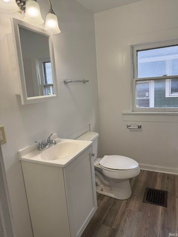 2323 N Clinton Street, Fort Wayne, IN 46805