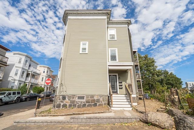 27 Buttonwood St, Boston, MA 02125