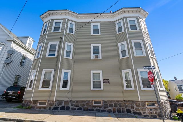 27 Buttonwood St, Boston, MA 02125