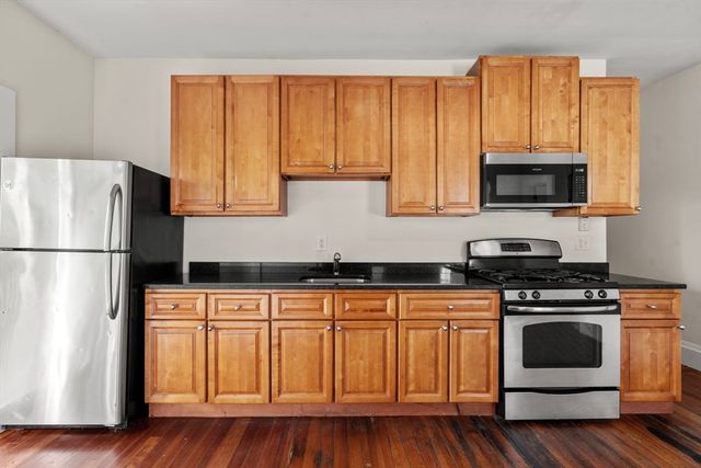 27 Buttonwood St, Boston, MA 02125