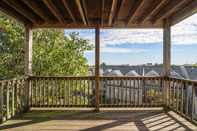 27 Buttonwood St, Boston, MA 02125