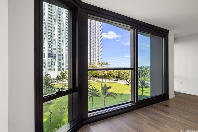 333 Ward Avenue 524, Honolulu, HI 96814