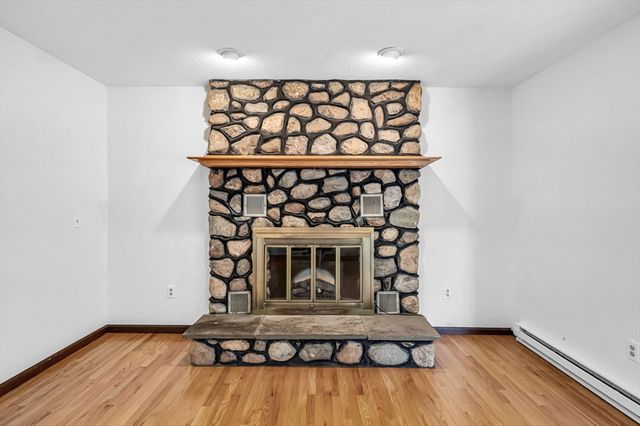 169 Country Rd, Agawam, MA 01001