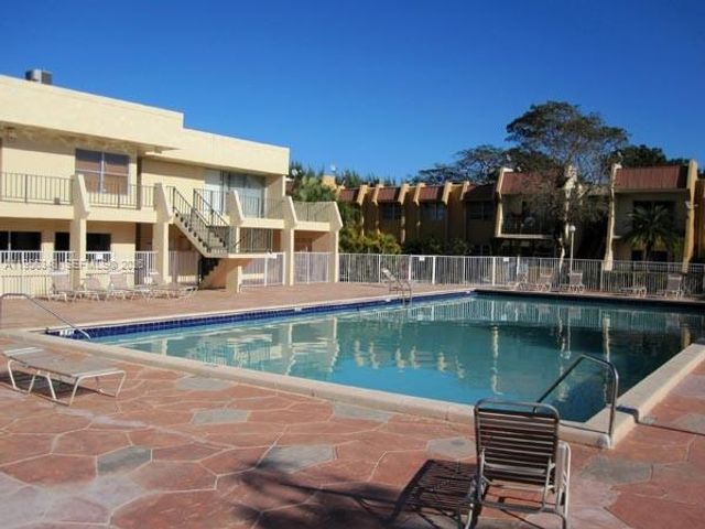 13901 SW 90th Ave E-118, Miami, FL 33176