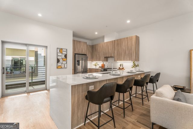 1099 North Avenue NE 12, Atlanta, GA 30307