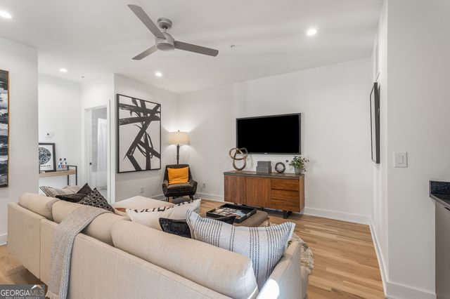 1099 North Avenue NE 12, Atlanta, GA 30307