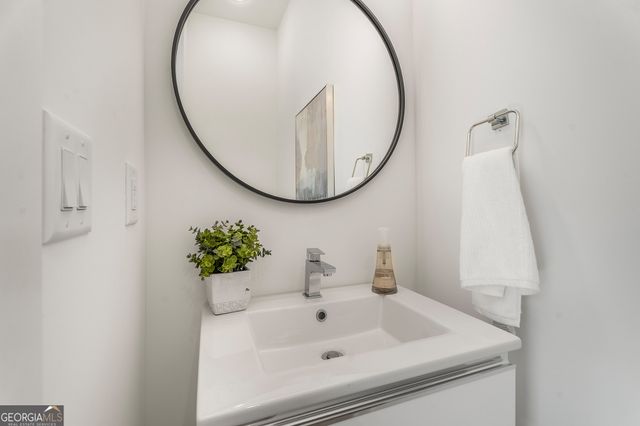 1099 North Avenue NE 12, Atlanta, GA 30307