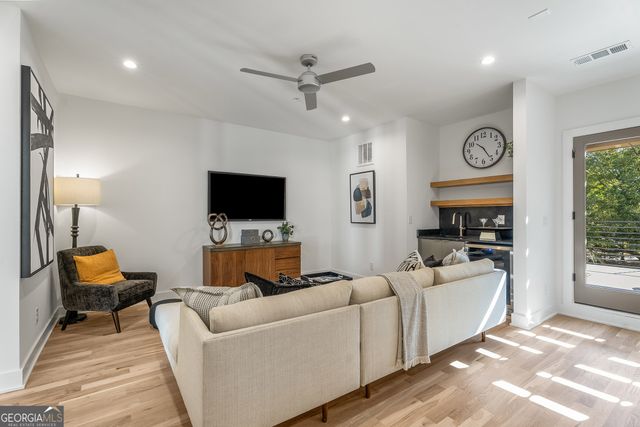 1099 North Avenue NE 12, Atlanta, GA 30307