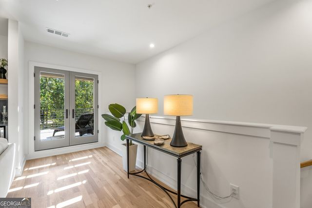 1099 North Avenue NE 12, Atlanta, GA 30307