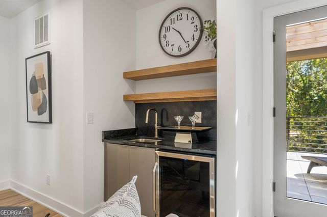 1099 North Avenue NE 12, Atlanta, GA 30307