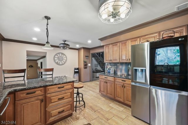 72 Fox Chase Ct, Freehold Twp., NJ 07728