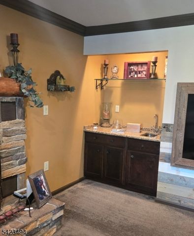 72 Fox Chase Ct, Freehold Twp., NJ 07728