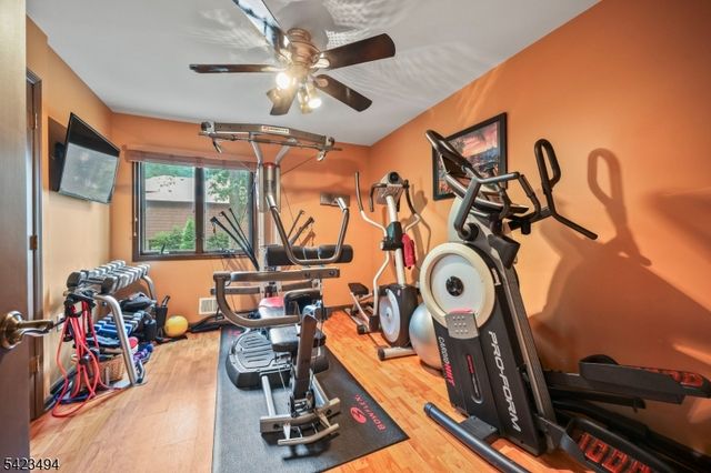 72 Fox Chase Ct, Freehold Twp., NJ 07728