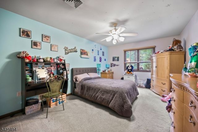 72 Fox Chase Ct, Freehold Twp., NJ 07728