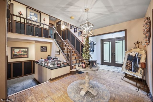 72 Fox Chase Ct, Freehold Twp., NJ 07728
