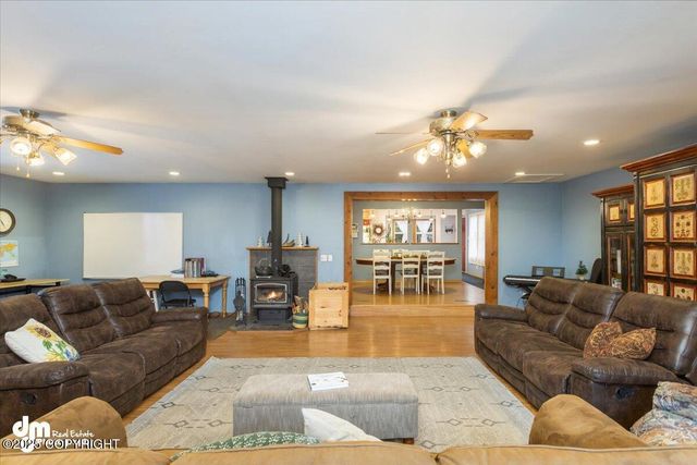 10833 E Twin Peaks Court, Palmer, AK 99645