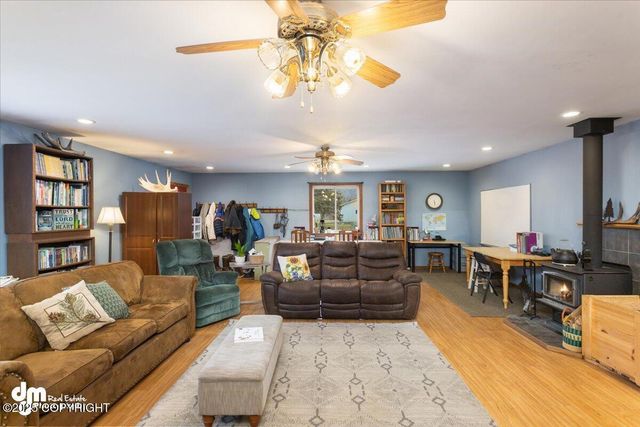 10833 E Twin Peaks Court, Palmer, AK 99645