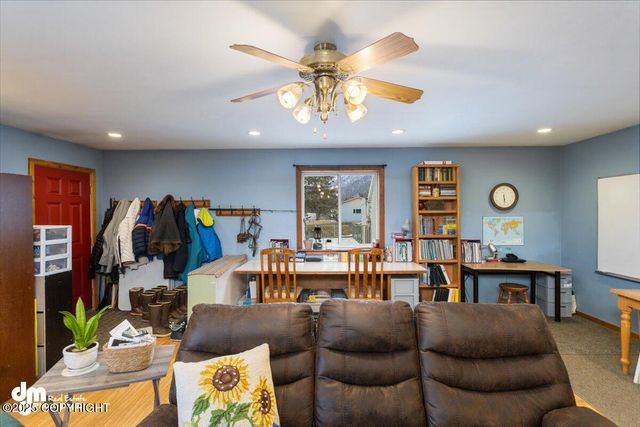 10833 E Twin Peaks Court, Palmer, AK 99645