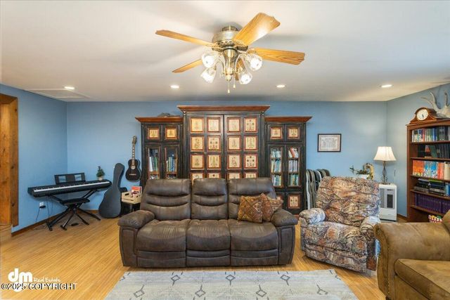 10833 E Twin Peaks Court, Palmer, AK 99645
