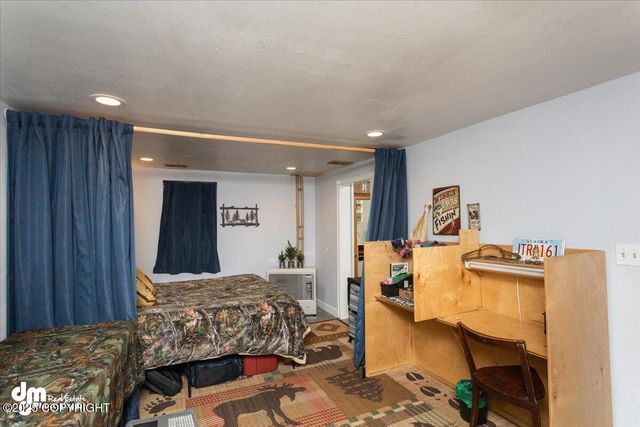 10833 E Twin Peaks Court, Palmer, AK 99645
