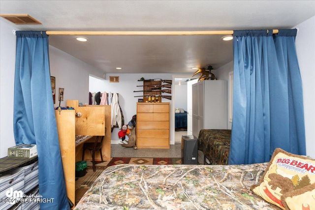 10833 E Twin Peaks Court, Palmer, AK 99645