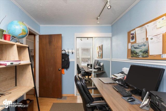 10833 E Twin Peaks Court, Palmer, AK 99645