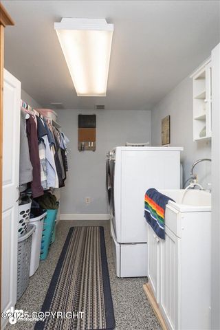 10833 E Twin Peaks Court, Palmer, AK 99645