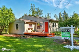 10833 E Twin Peaks Court, Palmer, AK 99645