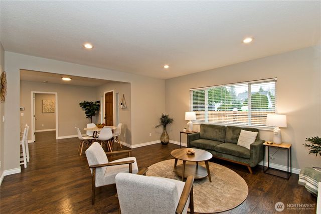 42801 264th Avenue SE, Enumclaw, WA 98022