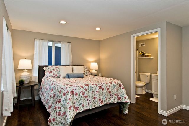 42801 264th Avenue SE, Enumclaw, WA 98022