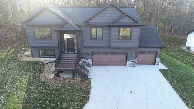 2153 Ponderosa Place SW, Rochester, MN 55902