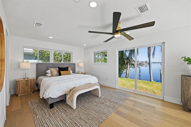 475 ISLAND WAY, Clearwater, FL 33767