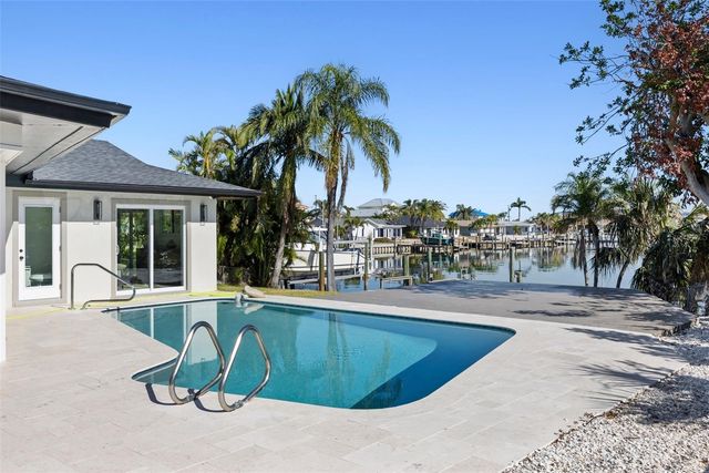 475 ISLAND WAY, Clearwater, FL 33767
