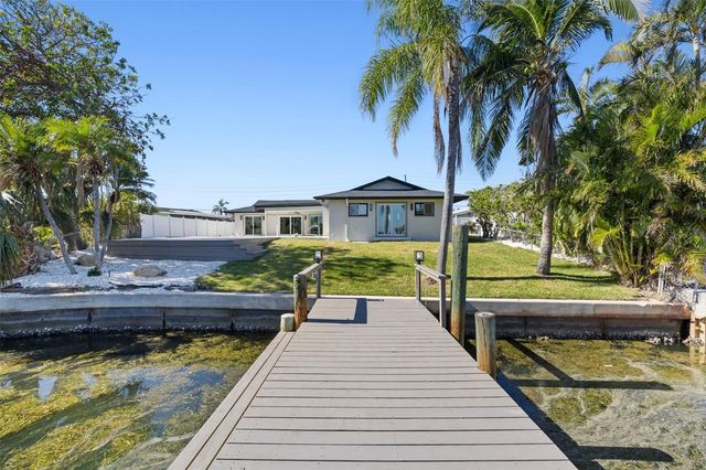 475 ISLAND WAY, Clearwater, FL 33767