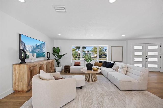 475 ISLAND WAY, Clearwater, FL 33767