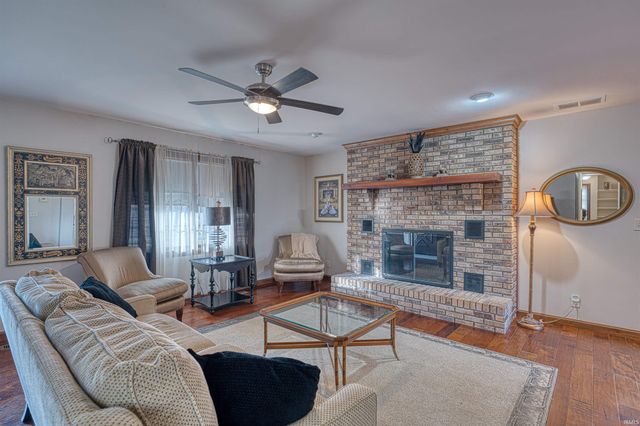 2923 - 2925 W MILL Road, Evansville, IN 47720