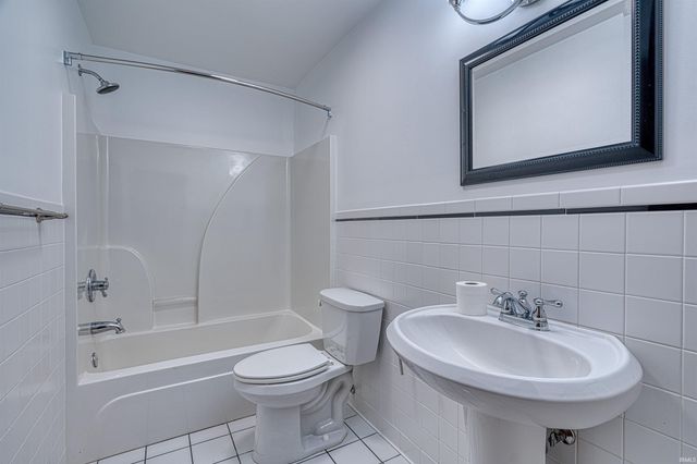 2923 - 2925 W MILL Road, Evansville, IN 47720